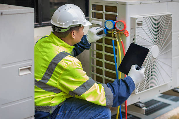 Professional Hvac technician working in Petroleum, IN